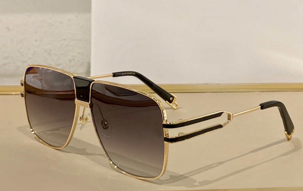 Square Oversized Sunglasses Gold Metal Frame Grey Shaded 60mm Shades Classic Sun Glasses for Men uv400 protection Eyewear Summer with box
Square Oversized Sunglasses Gold Metal Frame Grey Shaded 60mm Shades Classic Sun Glasses for Men uv400 protection Eyewear Summer with box