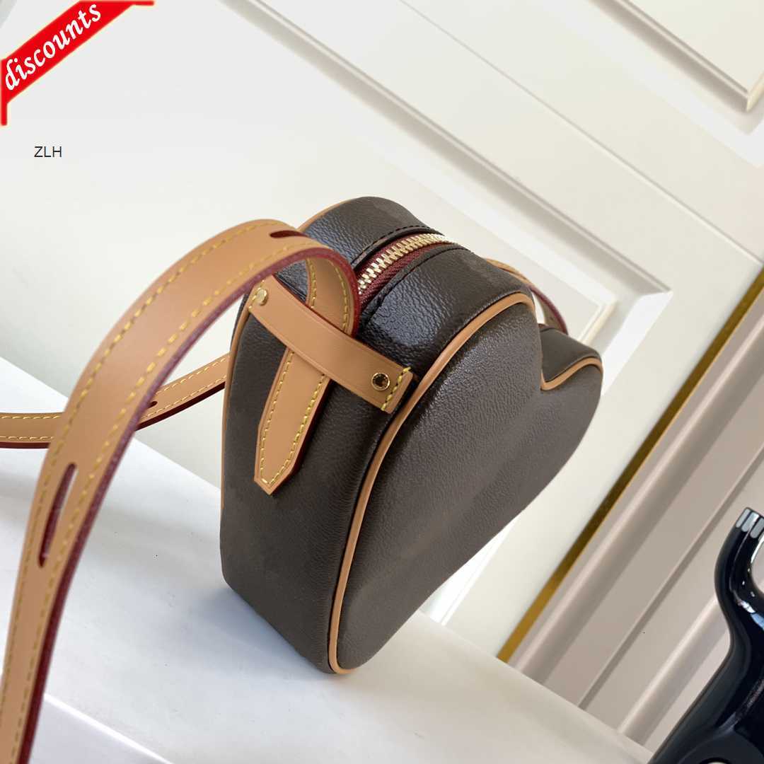 Womens tote bags classic pattern design heart-shaped fashion womens mini casual high quality shoulder bag
Womens tote bags classic pattern design heart-shaped fashion womens mini casual high quality shoulder bag