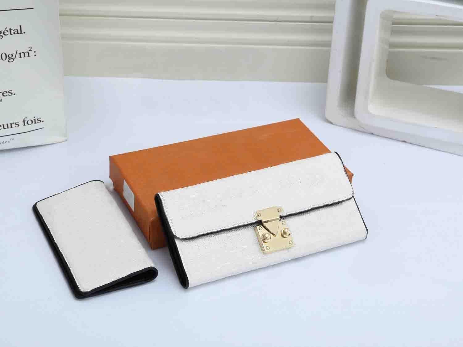 ZZ Wallet designer luxury handbags Pocket clutch bag card holder pu leather flower print Monograms Classic High Quality Lady Multi style Coin fashion Purses, Customize
ZZ Wallet designer luxury handbags Pocket clutch bag card holder pu leather flower print Monograms Classic High Quality Lady Multi style Coin fashion Purses, Customize