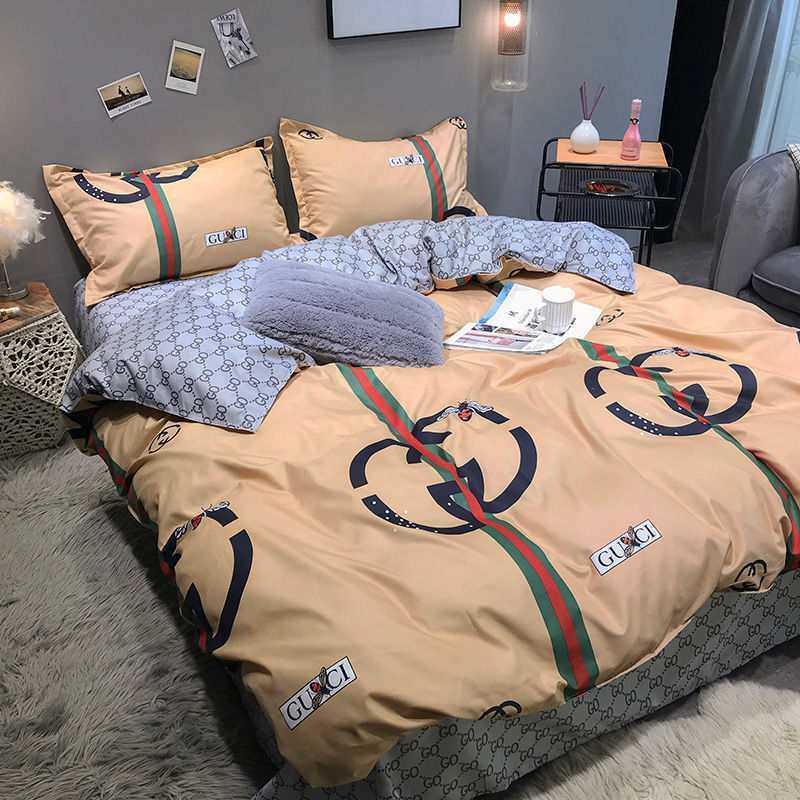 Four piece bed set 1.8m fashion men's and women's double quilt set student dormitory single three piece set 1.2, White
Four piece bed set 1.8m fashion men's and women's double quilt set student dormitory single three piece set 1.2, White