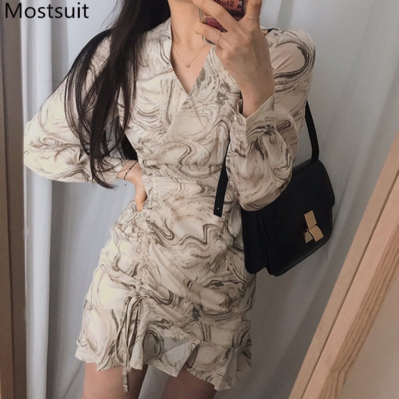 Autumn Ink Painting Korean V-neck Drawstring Mini Dress Women Long Sleeve Ruffles Vintage Fashion Dresses Vestidos Femme 210518, Beige
Autumn Ink Painting Korean V-neck Drawstring Mini Dress Women Long Sleeve Ruffles Vintage Fashion Dresses Vestidos Femme 210518, Beige