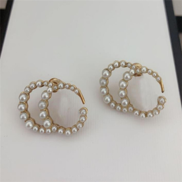 Fashion brand Have stamps pearl designer earrings for lady women Party wedding lovers gift engagement luxury jewelry With BOX, Golden;silver
Fashion brand Have stamps pearl designer earrings for lady women Party wedding lovers gift engagement luxury jewelry With BOX, Golden;silver