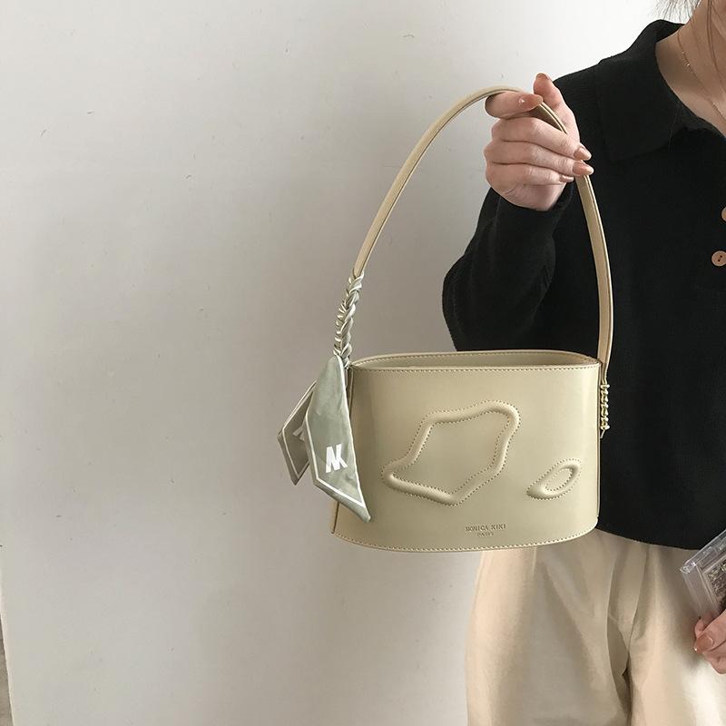 Geometric Oil Painting Scarf Bucket Shoulder Bags For Women Unique Design Solid Color PU Leather Ladies Purses And Handbags 2021, Black
Geometric Oil Painting Scarf Bucket Shoulder Bags For Women Unique Design Solid Color PU Leather Ladies Purses And Handbags 2021, Black