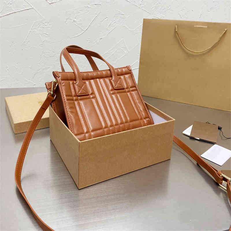 Evening Bags Designers Shoulder crossbody bag Handbags Women Cross body Handbag lady Luxurys Fashion leather purse High-quality 2 colors With SI5R, 1# packing bag
Evening Bags Designers Shoulder crossbody bag Handbags Women Cross body Handbag lady Luxurys Fashion leather purse High-quality 2 colors With SI5R, 1# packing bag
