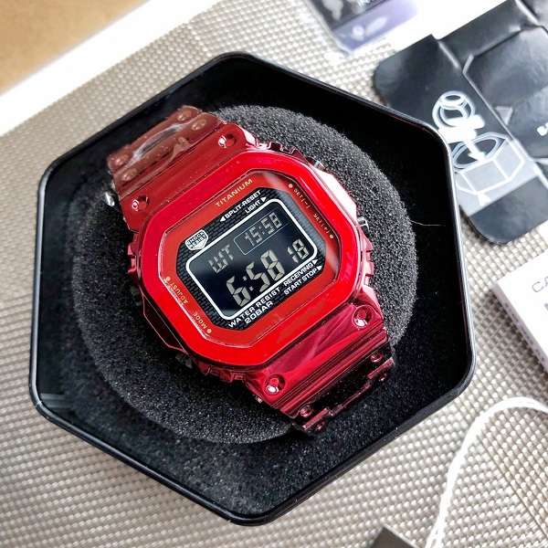 Sports Quartz Digital B5000 Men's Watch LED Full-featured Butterfly Buckle Red Square Waterproof World Time
Sports Quartz Digital B5000 Men's Watch LED Full-featured Butterfly Buckle Red Square Waterproof World Time