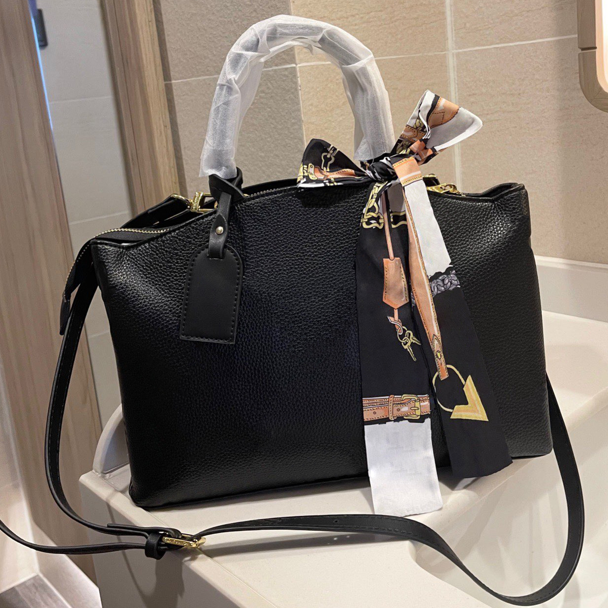 Shopping Women Handbag Evening Bag NEW Luxurys Designers Lady 2022 all-match Shoulder Bags Envelope Wallets Double C distressed vintage gold chain Minaudiere Bags, Style 0
Shopping Women Handbag Evening Bag NEW Luxurys Designers Lady 2022 all-match Shoulder Bags Envelope Wallets Double C distressed vintage gold chain Minaudiere Bags, Style 0
