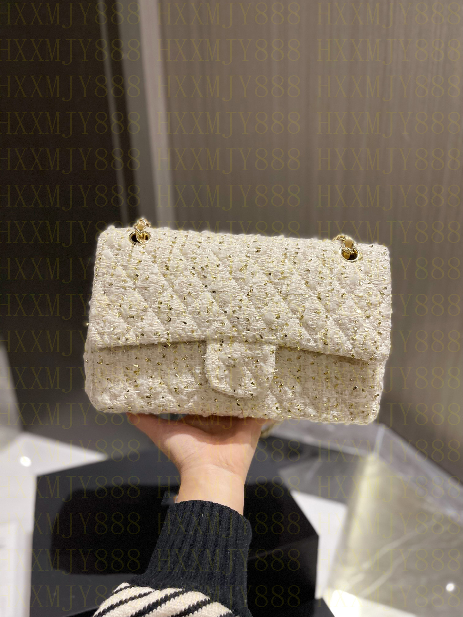 2022 News High Quality Luxury Designers Bags Corrugated Border Cosmetics Exquisite Cosmetic Women Cosmetics Travel Clutches Wallets Shoulder Handbags Size 25CM, Gift
2022 News High Quality Luxury Designers Bags Corrugated Border Cosmetics Exquisite Cosmetic Women Cosmetics Travel Clutches Wallets Shoulder Handbags Size 25CM, Gift