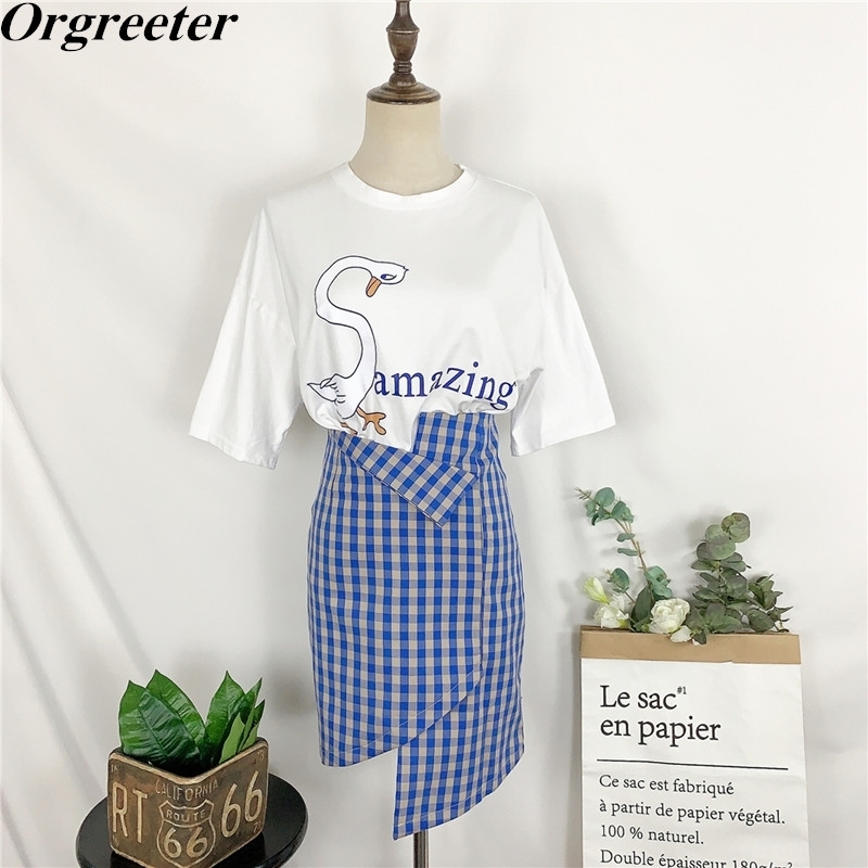 Summer Cartoon dumb goose Printed Short-sleeved Loose T-shirt Female Irregular Plaid Skirt Two-piece Student casual suit 210525, Blue
Summer Cartoon dumb goose Printed Short-sleeved Loose T-shirt Female Irregular Plaid Skirt Two-piece Student casual suit 210525, Blue