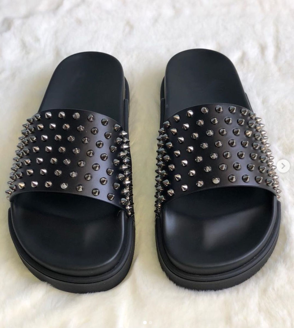 Men Platform slipper sandals spiked shoe red bottom rubber Pool Fun Flat MENS Shoes Slides Sandalies,Luxury designs red-soles slip on casual, Black
Men Platform slipper sandals spiked shoe red bottom rubber Pool Fun Flat MENS Shoes Slides Sandalies,Luxury designs red-soles slip on casual, Black