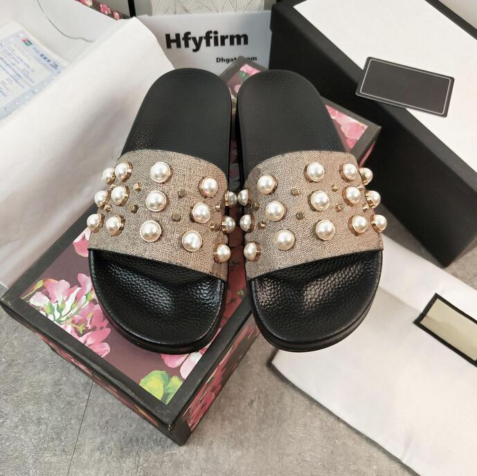 new fashion men and women fashion red flower blooms print slide sandals leather shoes unisex causal slippers summer outdoor beach flip flops G52428, Black
new fashion men and women fashion red flower blooms print slide sandals leather shoes unisex causal slippers summer outdoor beach flip flops G52428, Black