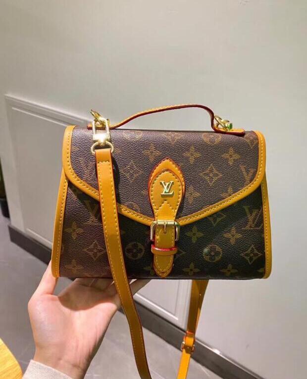 Designer Handbags high quality Luxury Handbags Wallet Famous Brands handbag women bags Crossbody bag Fashion Vintage leather Shoulder Bags
Designer Handbags high quality Luxury Handbags Wallet Famous Brands handbag women bags Crossbody bag Fashion Vintage leather Shoulder Bags