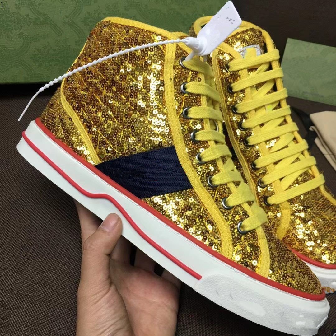 Women's Tennis 1977 sneaker with Web green and red luxury fashion training design in cotton men's sizes 35-46 MJKff001
Women's Tennis 1977 sneaker with Web green and red luxury fashion training design in cotton men's sizes 35-46 MJKff001