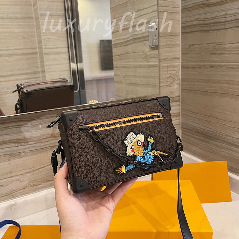 Latest Soft Trunk Box Scarecrow Bag Men 2021 Designers Mini Crossbody Bags Luxurys Top Quality Fashion Women Durable Shoulder Purse, Box(not sale separately)
Latest Soft Trunk Box Scarecrow Bag Men 2021 Designers Mini Crossbody Bags Luxurys Top Quality Fashion Women Durable Shoulder Purse, Box(not sale separately)