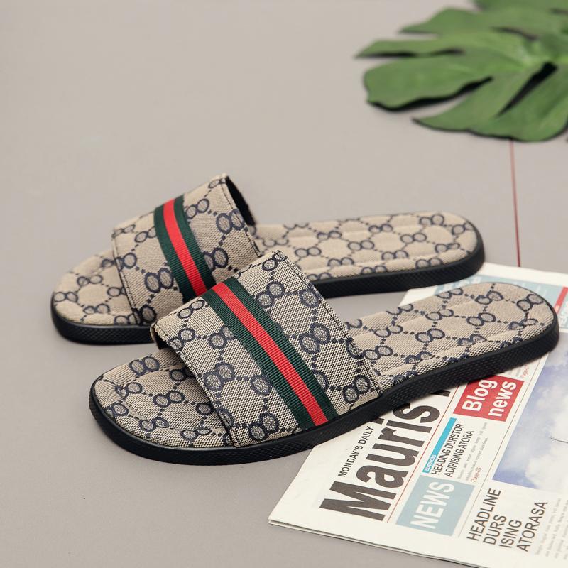 Luxury Printed pattern slipper Designer Rubber slide sandal Floral brocade men Gear bottoms Flip Flops striped blue Khaki causal outdoor hom, Black
Luxury Printed pattern slipper Designer Rubber slide sandal Floral brocade men Gear bottoms Flip Flops striped blue Khaki causal outdoor hom, Black