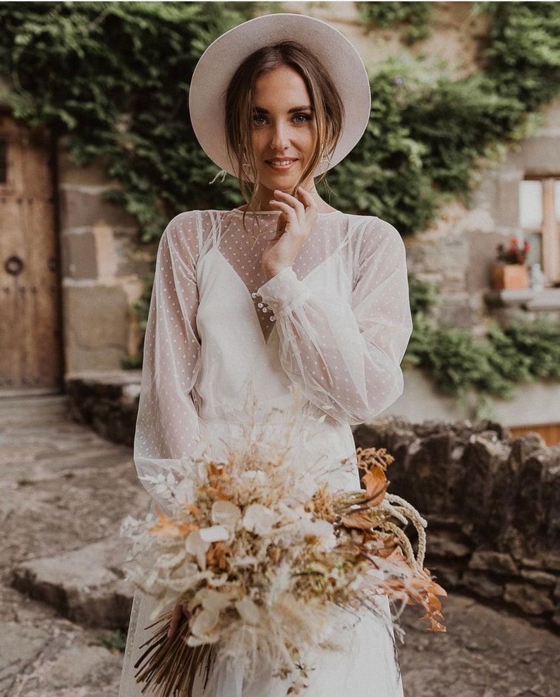 2022 Polka Dot Boho Beach Wedding Dresses Long sleeve Bridal Gowns With Cuffs Sexy Open Back Bow A-Line Silhouette Modern And Stylish Bride Dress Rust