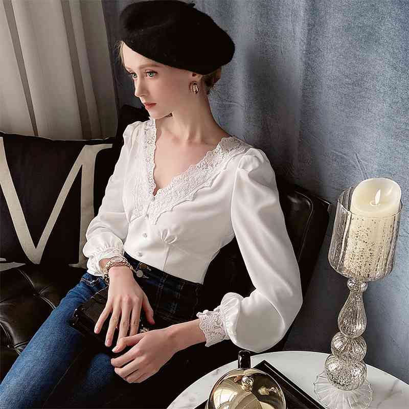 Dabuwawa Elegant Lace V-Neck Blouse Women Long Lantern Sleeve Single Breasted Vintage Solid Shirts Tops Office Lady DT1CST029 210520