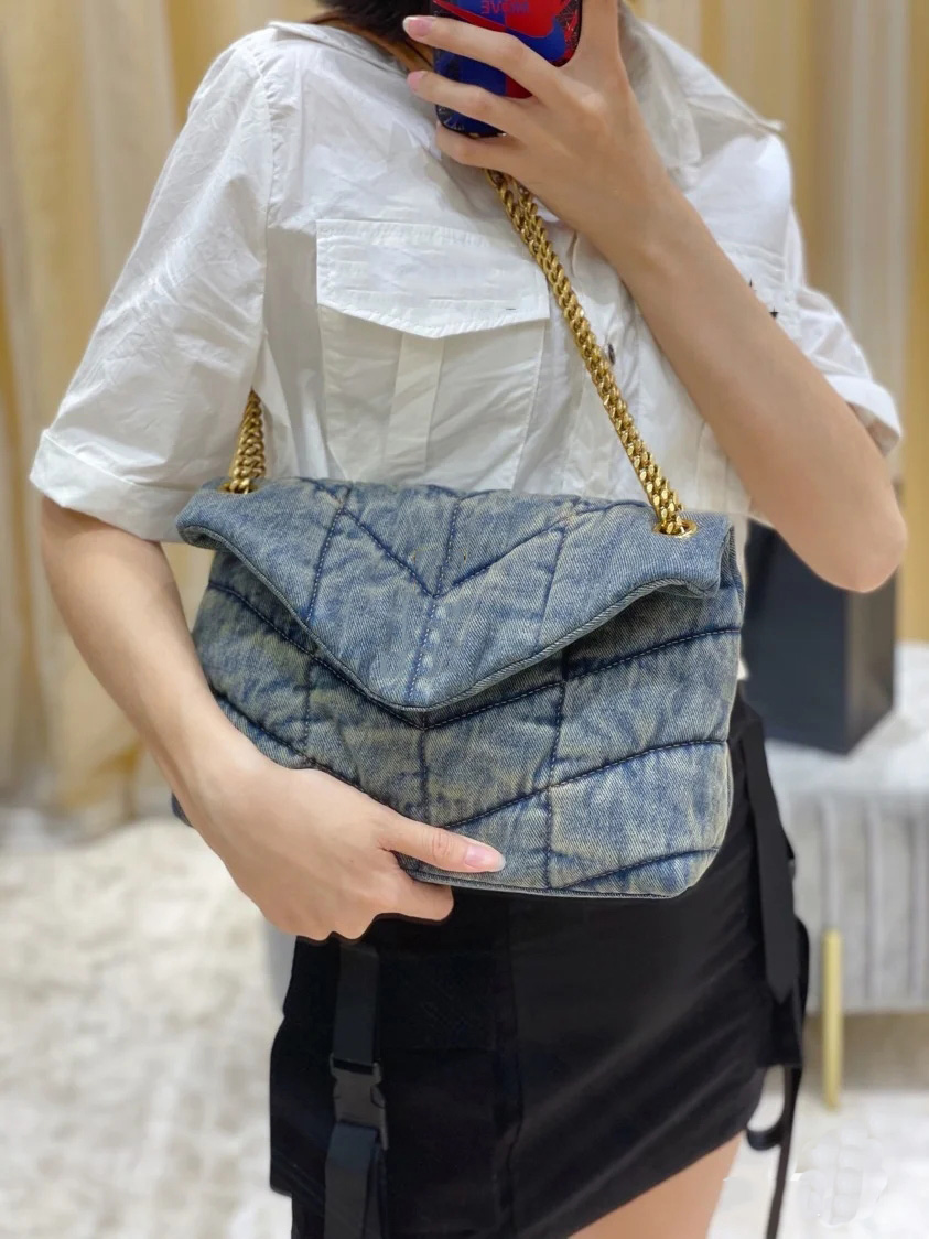 LouLou Puffer denim handbags purse Crossbody Messenger Shoulder Bags lou Chain Designer Bag Good Quality Purses ready to ship, Black-29*17cm
LouLou Puffer denim handbags purse Crossbody Messenger Shoulder Bags lou Chain Designer Bag Good Quality Purses ready to ship, Black-29*17cm