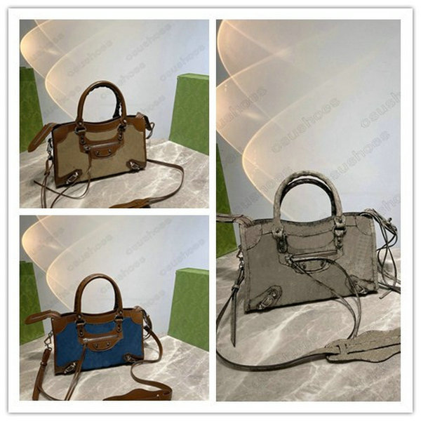 681695 Neo Classic The Hacker Project Mens Biker Bag X Womens Designer Motorcycle Bag Hourglass Letter Cross body Luxurys Leather Aria Shouldbag Handbag, Customize
681695 Neo Classic The Hacker Project Mens Biker Bag X Womens Designer Motorcycle Bag Hourglass Letter Cross body Luxurys Leather Aria Shouldbag Handbag, Customize
