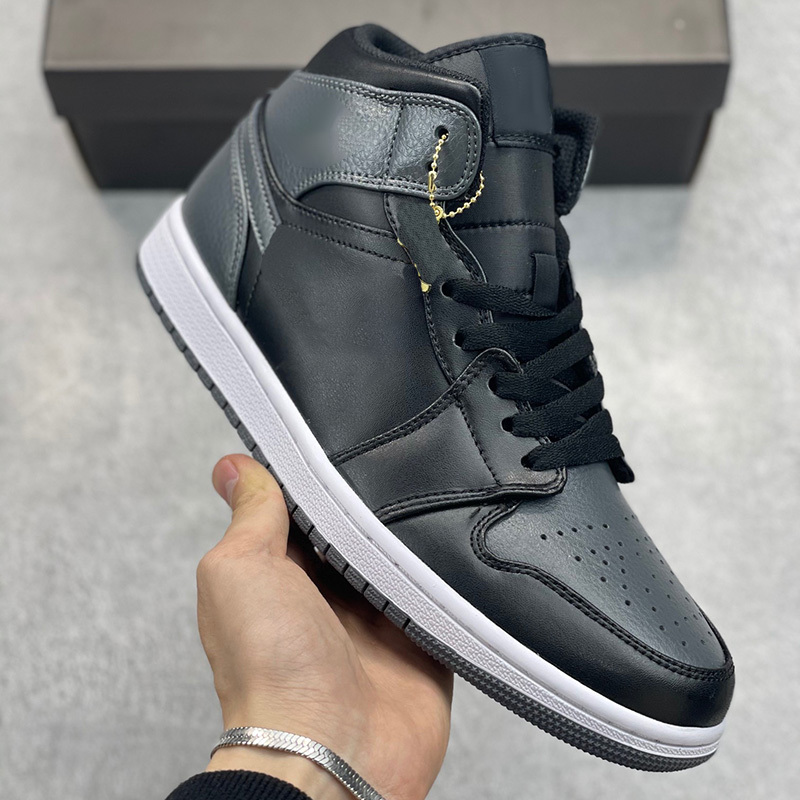 Shoes Jumpman 1 Basketball Mid charcoal grey 1s Designer Sport Running, Bubble wrap packaging
Shoes Jumpman 1 Basketball Mid charcoal grey 1s Designer Sport Running, Bubble wrap packaging