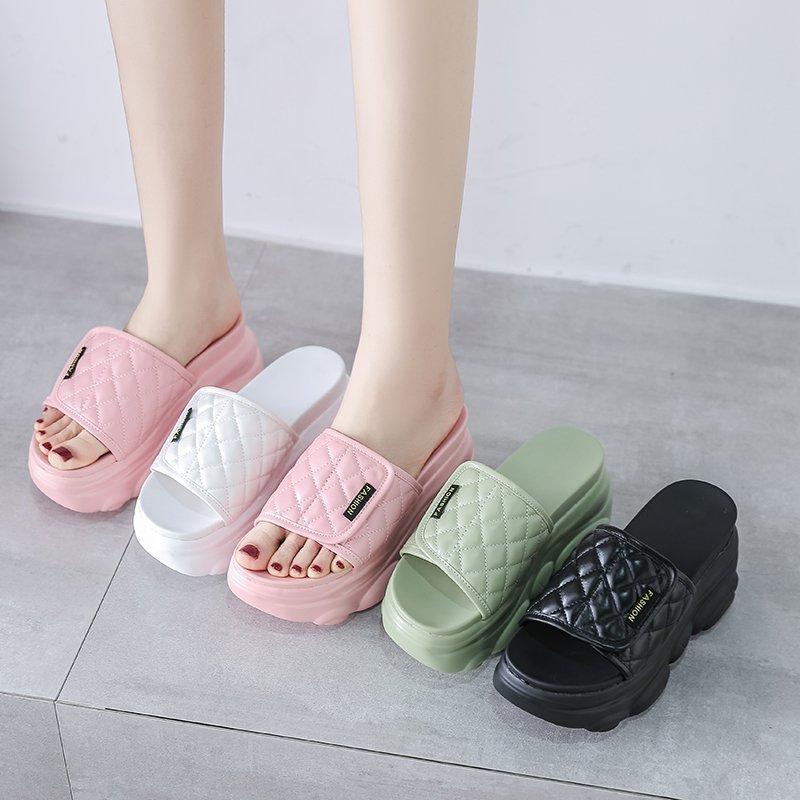 2021 New Style Slippers Female Fashion Thick-soled Bear Sandals and Slippers Fashion Shoes Summer Slipper, Black
2021 New Style Slippers Female Fashion Thick-soled Bear Sandals and Slippers Fashion Shoes Summer Slipper, Black