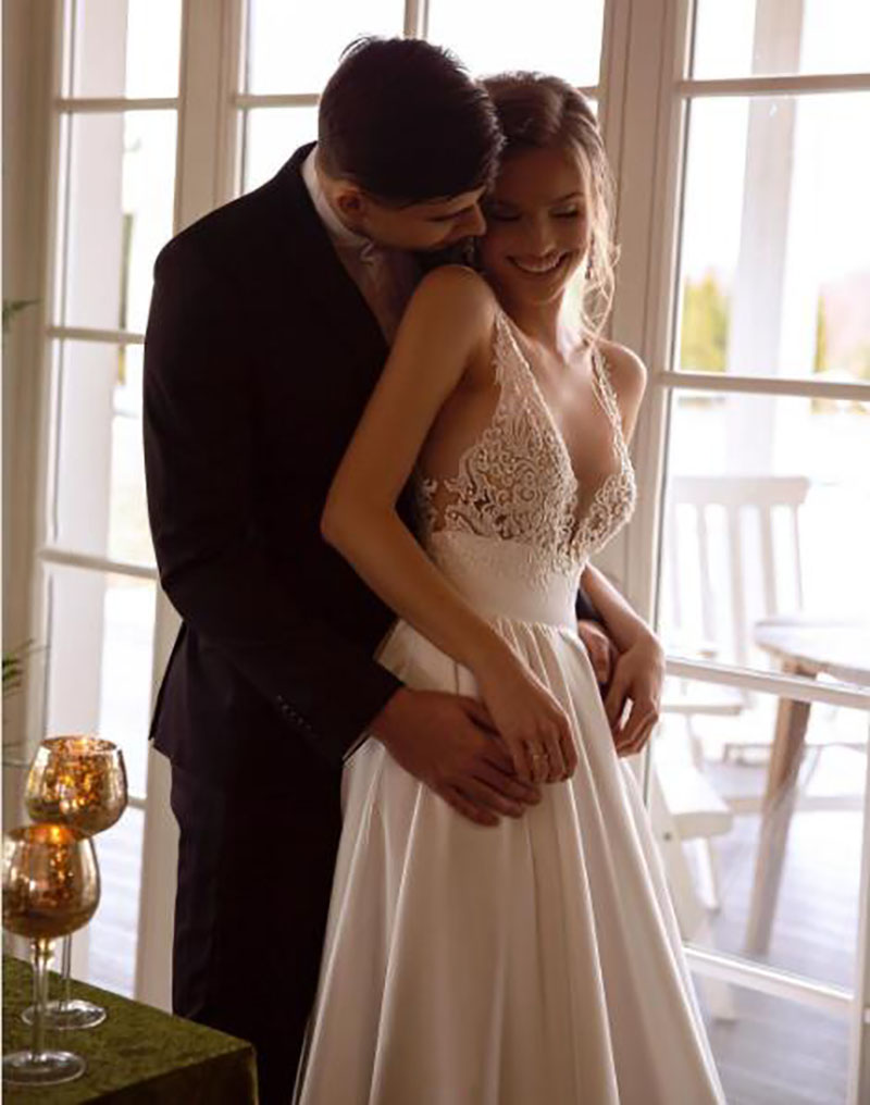 2022 Elegant Satin Wedding Dresses Top Lace V Neck Bride Gown Backless Vestido De Novia Robe De Mariee