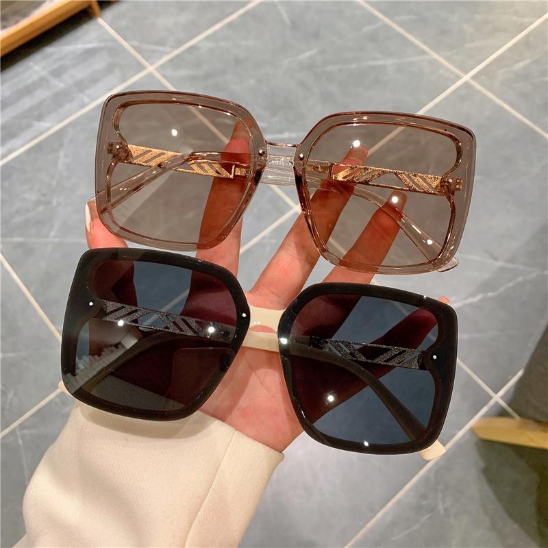 Sunglasses Square For Women Luxury Oversized 2021 Retro Fashion Design Shades Sun Glasses Metal Outdoor Glass Wholesale UV
Sunglasses Square For Women Luxury Oversized 2021 Retro Fashion Design Shades Sun Glasses Metal Outdoor Glass Wholesale UV