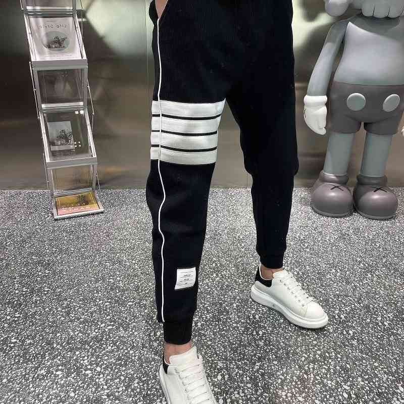 Maochen casual men's waffle TB legged four bar slim fit small foot sports pants, Black
Maochen casual men's waffle TB legged four bar slim fit small foot sports pants, Black