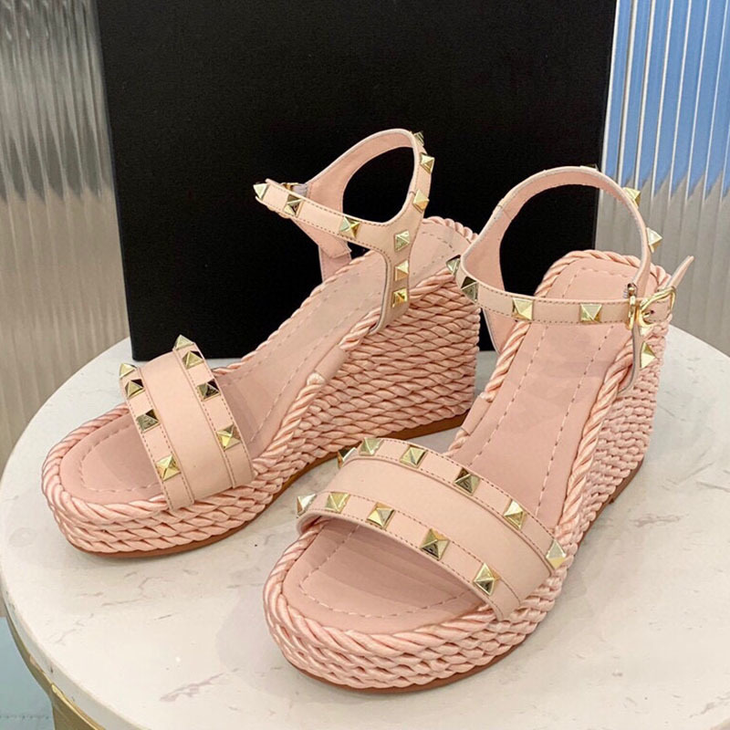 70% Off Wholesale Flip-Flops Summer Hot Women's Wedge Sandals Cross Strap Rivet High Heels Luxury Woven Shoes Real Leather Platform Design, As show
70% Off Wholesale Flip-Flops Summer Hot Women's Wedge Sandals Cross Strap Rivet High Heels Luxury Woven Shoes Real Leather Platform Design, As show