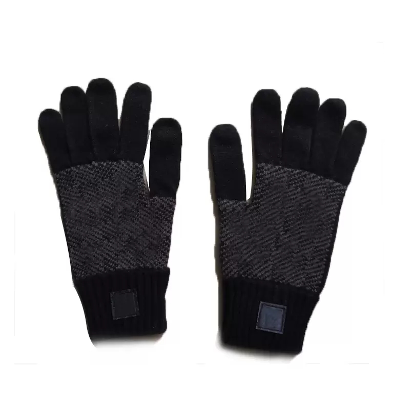 Knitted gloves classic designer autumn solid color European and American letters couple finger gloves winter fashion five-finger gloves ss
Knitted gloves classic designer autumn solid color European and American letters couple finger gloves winter fashion five-finger gloves ss
