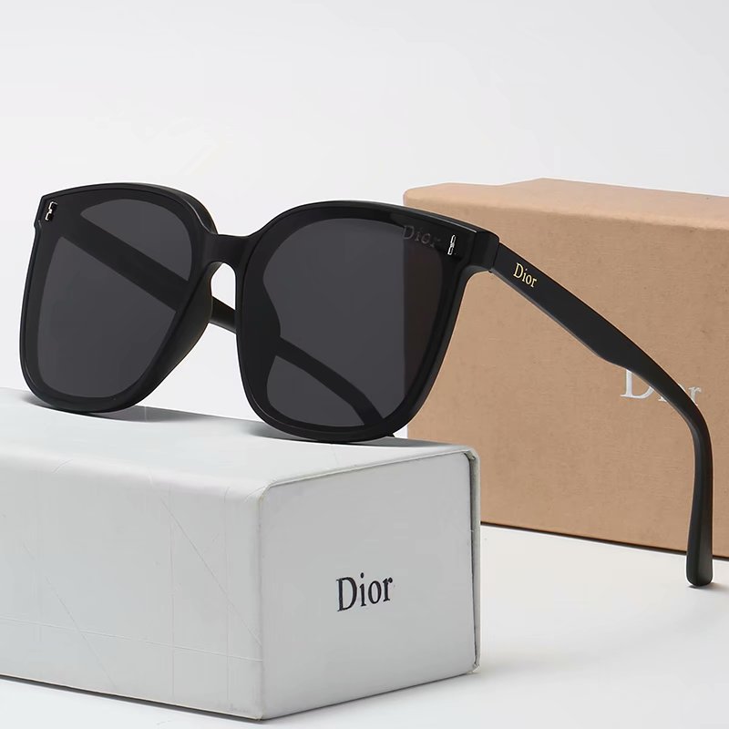 Top quality polarized Glass lens classical pilot Metal brand LVsunglasses men women Holiday fashion sun glasses 7 color1021
Top quality polarized Glass lens classical pilot Metal brand LVsunglasses men women Holiday fashion sun glasses 7 color1021