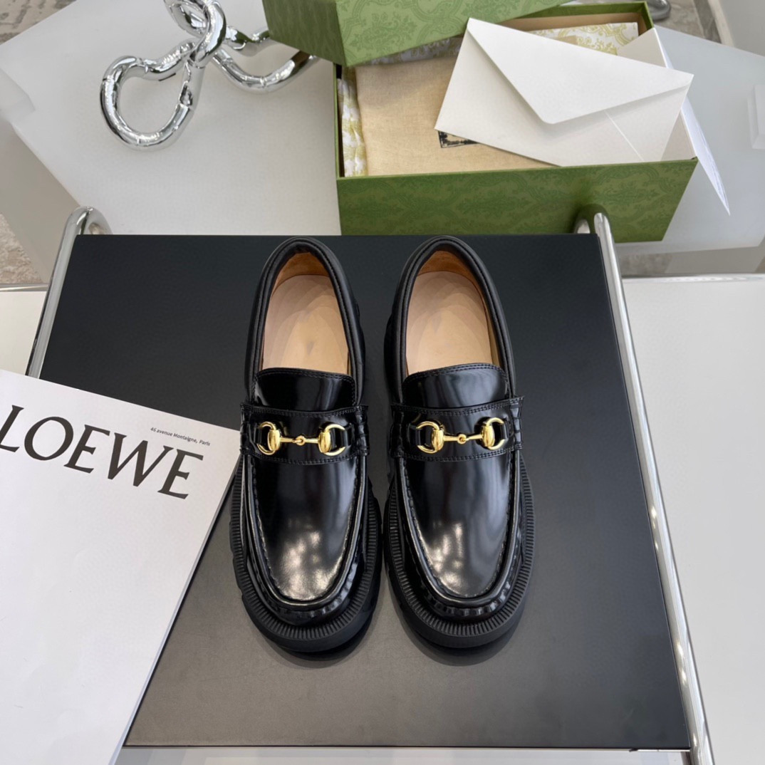 2021 classic big head back sole sandals casual brand designer single shoes ladies metal decoration non-slip round comfortable loafers size 35-39, Box
2021 classic big head back sole sandals casual brand designer single shoes ladies metal decoration non-slip round comfortable loafers size 35-39, Box