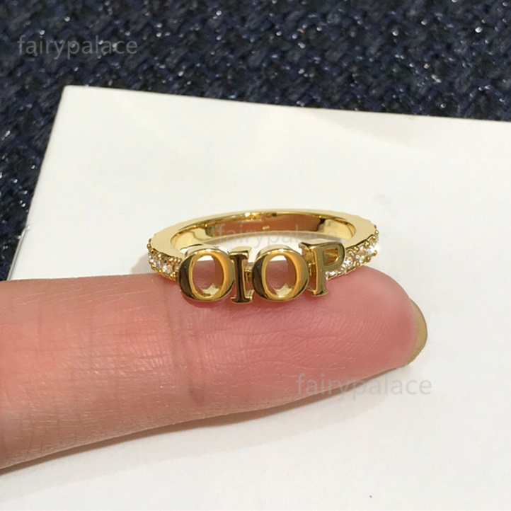 New gold letter ring bague for lady women Party wedding lovers gift Band Rings engagement jewelry Top quality
New gold letter ring bague for lady women Party wedding lovers gift Band Rings engagement jewelry Top quality