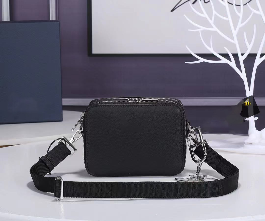 Womens Crossbady Cross Body Bag High Quality Purse Wholesale Price Galaxy Leather Bags Shoulder Flap Handbag Tassel SOHO Ladies Profile Tassels Men Messenger, Customize
Womens Crossbady Cross Body Bag High Quality Purse Wholesale Price Galaxy Leather Bags Shoulder Flap Handbag Tassel SOHO Ladies Profile Tassels Men Messenger, Customize