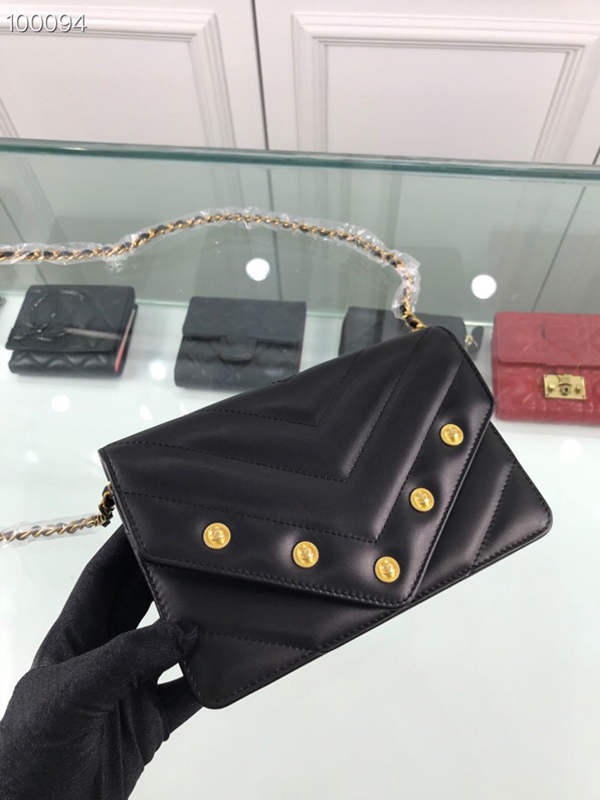 70322 classic ladies' one-shoulder shoulder strap bag French designer 7A high-end customized quality leisure fashion style riveted herr
70322 classic ladies' one-shoulder shoulder strap bag French designer 7A high-end customized quality leisure fashion style riveted herr