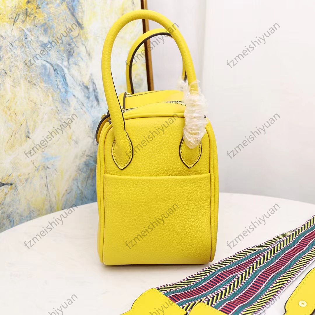 The first layer cowhide lychee pattern Doctor bag leather shoulder diagonal portable pillow bags gold buckle large capacity all-match, Orange
The first layer cowhide lychee pattern Doctor bag leather shoulder diagonal portable pillow bags gold buckle large capacity all-match, Orange