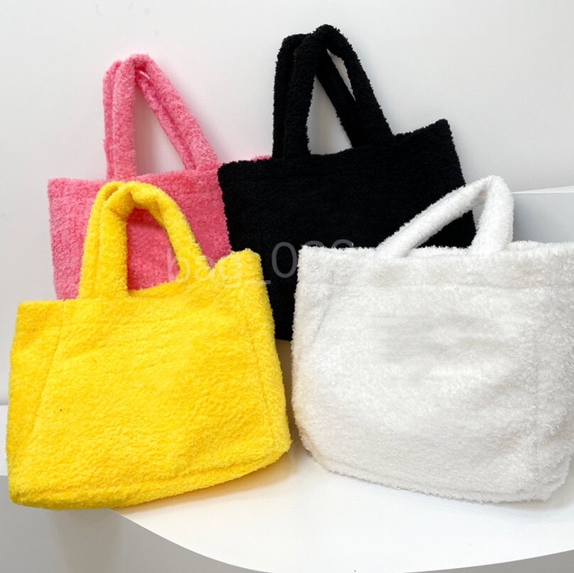 Autumn and winter must-have fashion lamb tote bags multi-color single shoulder bag texture classic letter triangle logo large capacity sweet handbag
Autumn and winter must-have fashion lamb tote bags multi-color single shoulder bag texture classic letter triangle logo large capacity sweet handbag