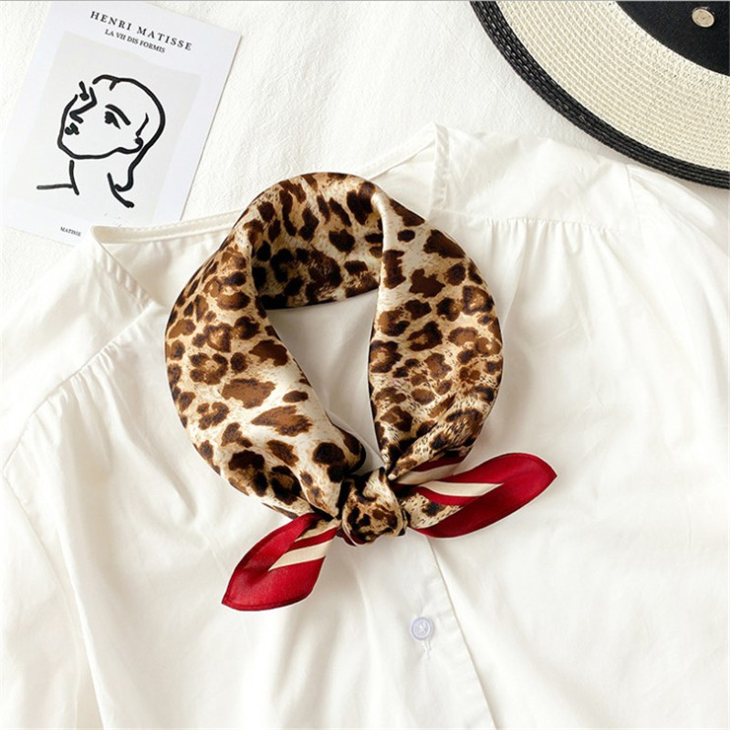 Ladies New Small Square Towel Korean Style Fashion Printed Plain Red Female Leopard Print Business Work Clothes Decorative Ribbon Bag With N
Ladies New Small Square Towel Korean Style Fashion Printed Plain Red Female Leopard Print Business Work Clothes Decorative Ribbon Bag With N
