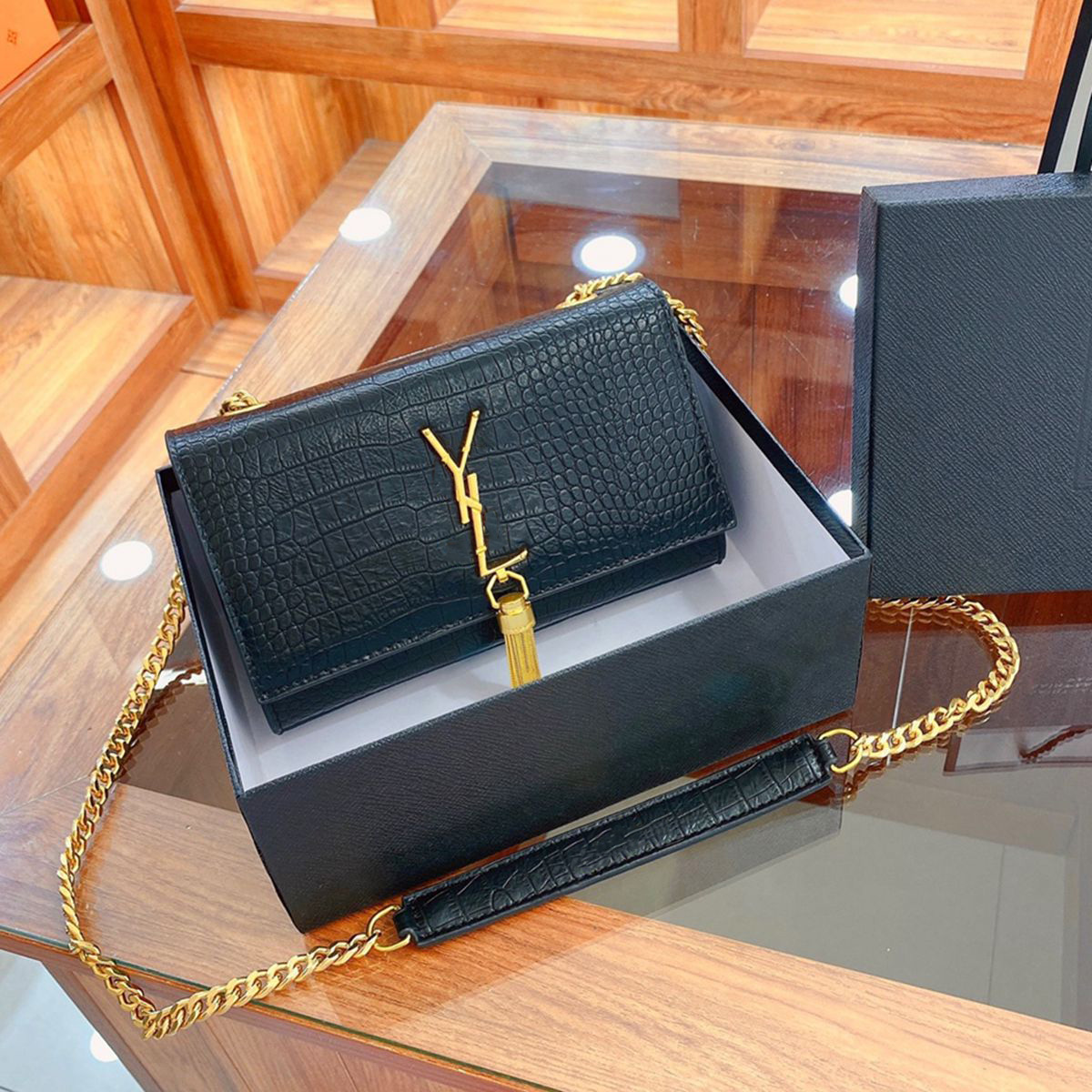Women Designers Bags Handbags Shoulder Bag leather High quality Lady Fashion Marmont Genuine CrossbodyPurses Backpack tote 0012, #18 original dust bag
Women Designers Bags Handbags Shoulder Bag leather High quality Lady Fashion Marmont Genuine CrossbodyPurses Backpack tote 0012, #18 original dust bag
