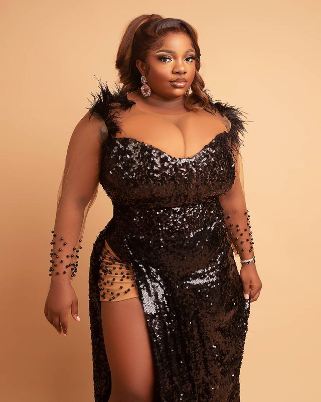 2022 Plus Size Arabic Aso Ebi Black Sparkly Sexy Prom Dresses Beaded Feather Evening Formal Party Second Reception Birthday Engagement Gowns Dress ZJ2