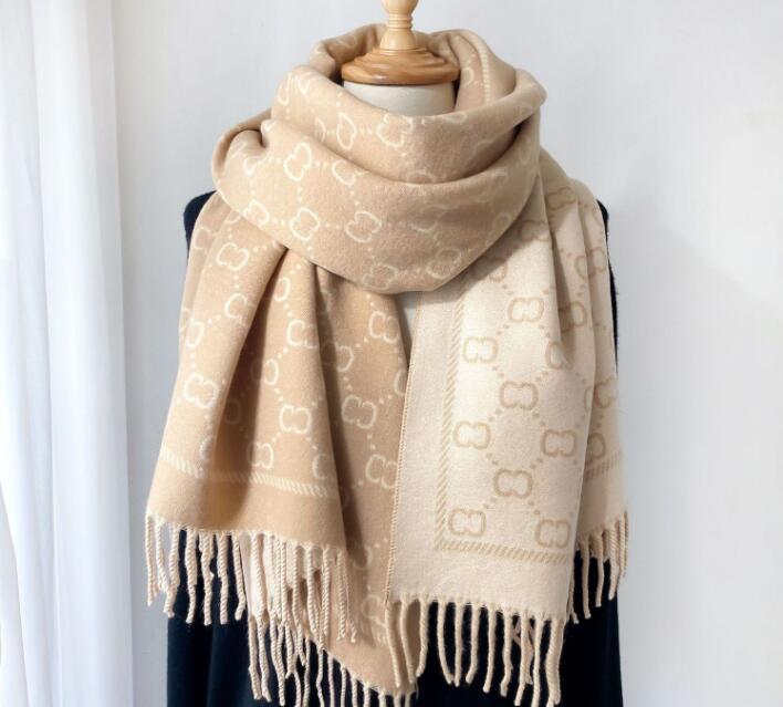 2022 New Winter Ladies Cashmere scarf with warm color thick matching long shawl K53 180 * 70 cm
2022 New Winter Ladies Cashmere scarf with warm color thick matching long shawl K53 180 * 70 cm