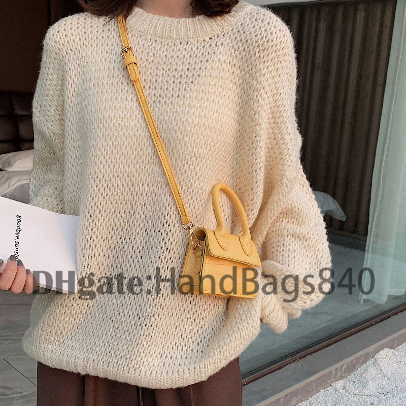 2021 luxury designer mini bag ladies fashion classic Crocodile pattern messenger handbag retro one-shoulder star
2021 luxury designer mini bag ladies fashion classic Crocodile pattern messenger handbag retro one-shoulder star
