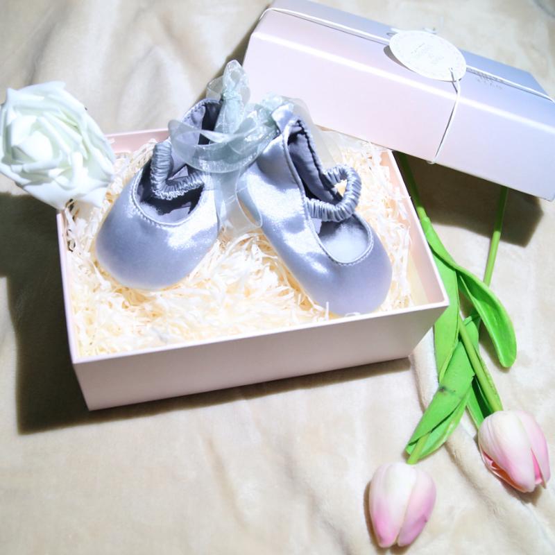 First Walkers Dollbling Girls'Walking Shoes Gray Silk Elastic Band Closure Soft Soles Pure Color Normal Size Comfortable Walking
First Walkers Dollbling Girls'Walking Shoes Gray Silk Elastic Band Closure Soft Soles Pure Color Normal Size Comfortable Walking