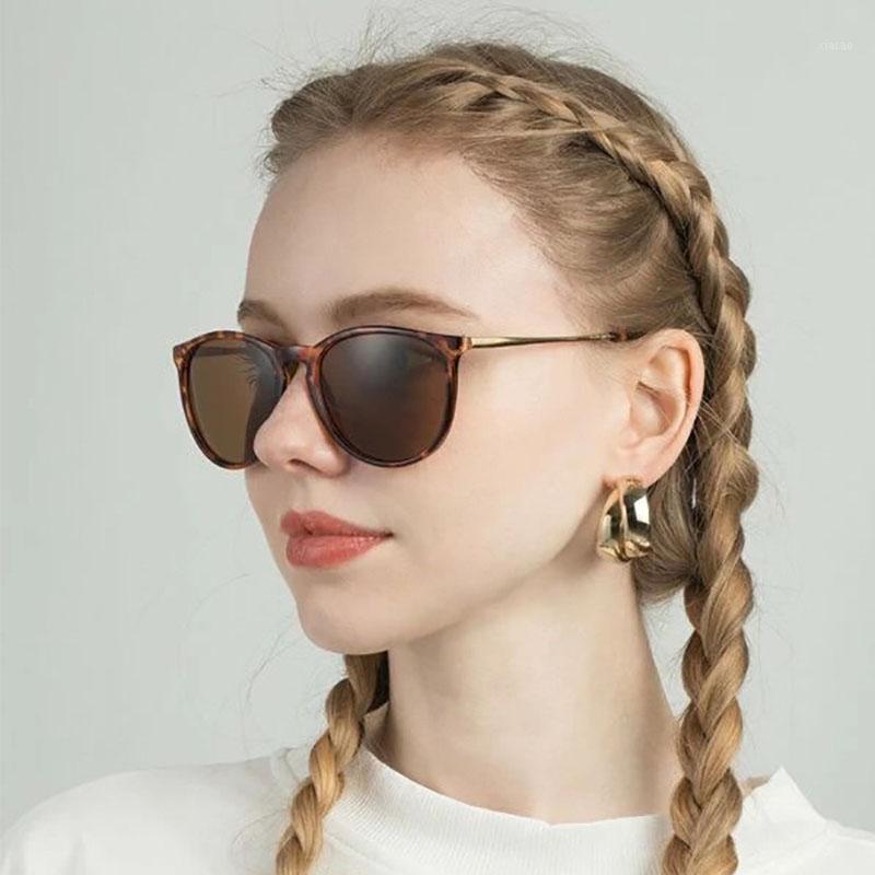 Sunglasses Retro Round Metal Frame Personality Men Women Fashion Luxury Outdoor Sports Street Shooting Glasses UV400
Sunglasses Retro Round Metal Frame Personality Men Women Fashion Luxury Outdoor Sports Street Shooting Glasses UV400