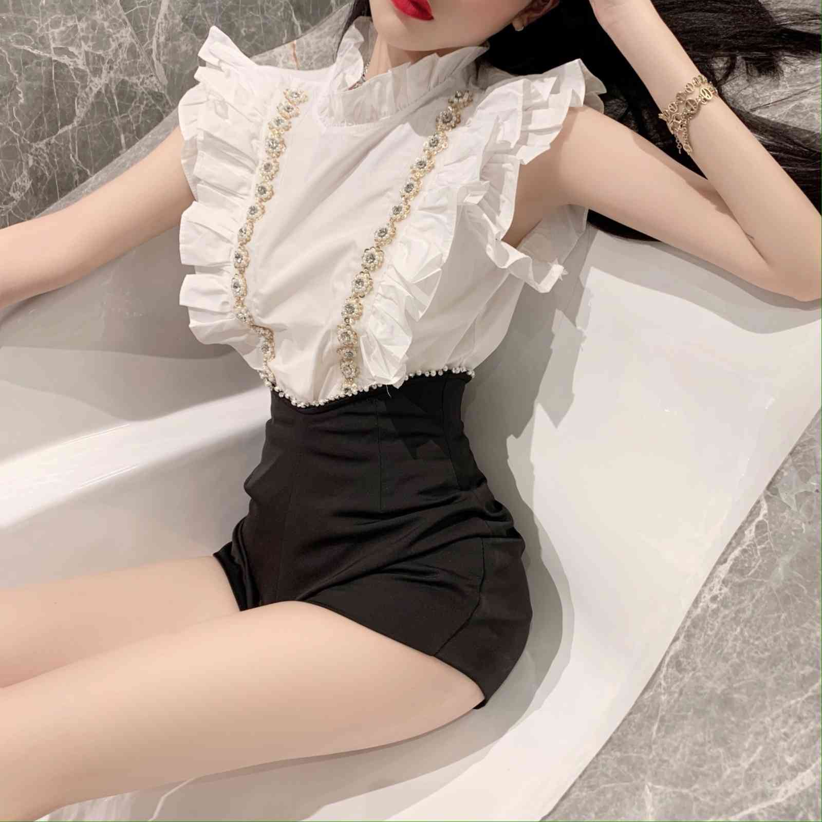 Arrival Women 2 Piece Set Summer Sleeveless Beaded Ruffles Trim Solid Tops and High Waist Shorts Suits 210518