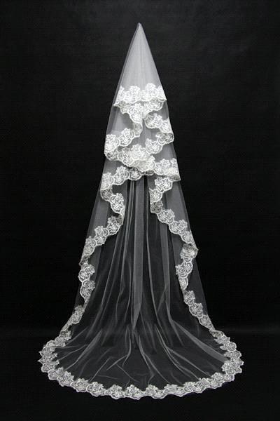 Vintage White Ivory One Layer Wedding Veil Lace Edged Chapel Length Romantic Bridal Veils with Comb Cheap Ready to ship CPA091