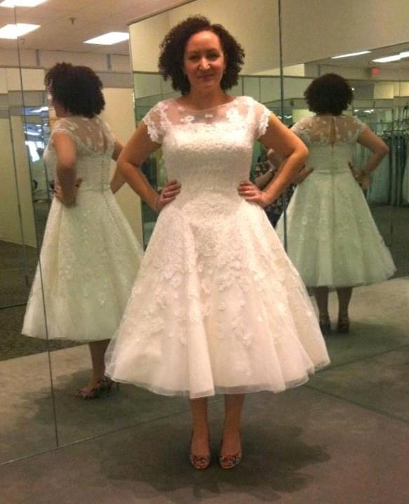 Vintage Tea Length Wedding Dresses Lace Sheer Neck Country Wedding Dress Plus Size Beach Wedding Dresses Cap Sleeve Floral Applique Bridal, Pink
Vintage Tea Length Wedding Dresses Lace Sheer Neck Country Wedding Dress Plus Size Beach Wedding Dresses Cap Sleeve Floral Applique Bridal, Pink