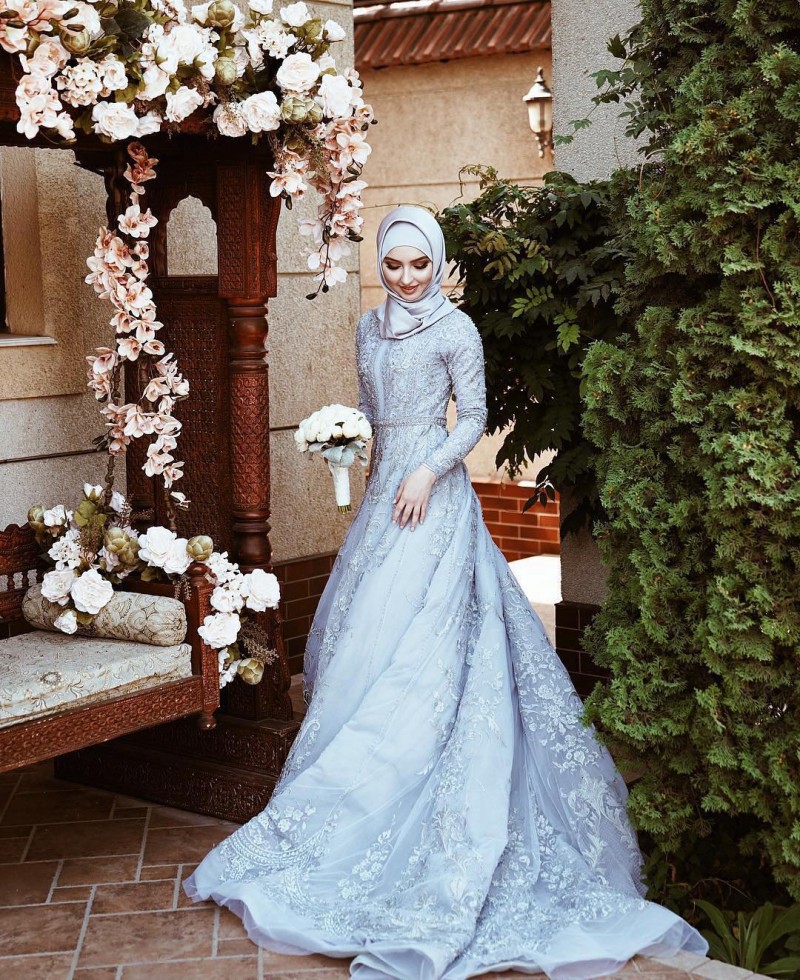 Muslim Wedding Dresses With Belt Arabic Dubai Lace Applique Long Sleeve Bridal Dress Jewel Neck Beads Floor Length Wedding Dress