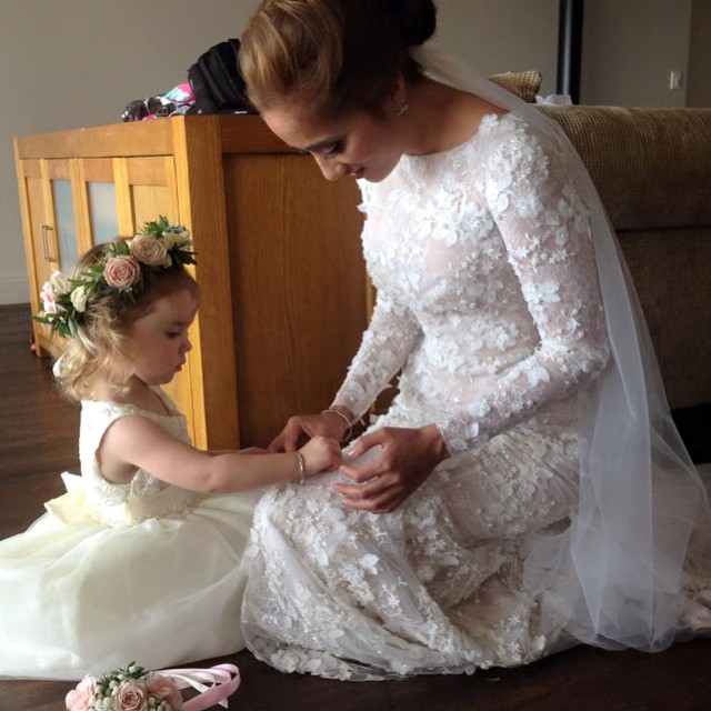 2017 Vintage Mermaid Arabic Wedding Dresses Long Sleeve 3D-ral Appliques Crystal Muslim Bridal Gowns Sweep Train Real Image Brides Dress
