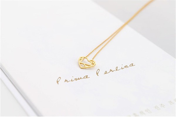 5PCS Tiny Line Open Heart Necklace Cute Heart with Map Necklace Hollow Out Heart Love Peace Sign Necklaces for Women
5PCS Tiny Line Open Heart Necklace Cute Heart with Map Necklace Hollow Out Heart Love Peace Sign Necklaces for Women