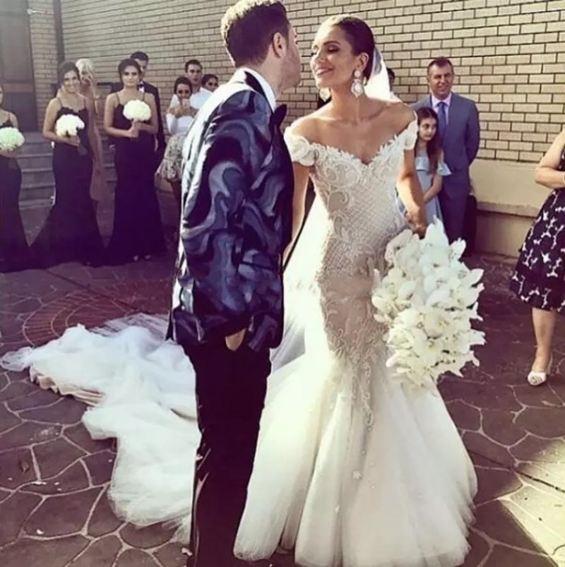 2018 Gorgeous Mermaid Wedding Dresses Off Shoulder Lace Appliques Tulle Net Saudi Arabic Wedding Dresses Royal Bridal Dress Chapel Train, White
2018 Gorgeous Mermaid Wedding Dresses Off Shoulder Lace Appliques Tulle Net Saudi Arabic Wedding Dresses Royal Bridal Dress Chapel Train, White